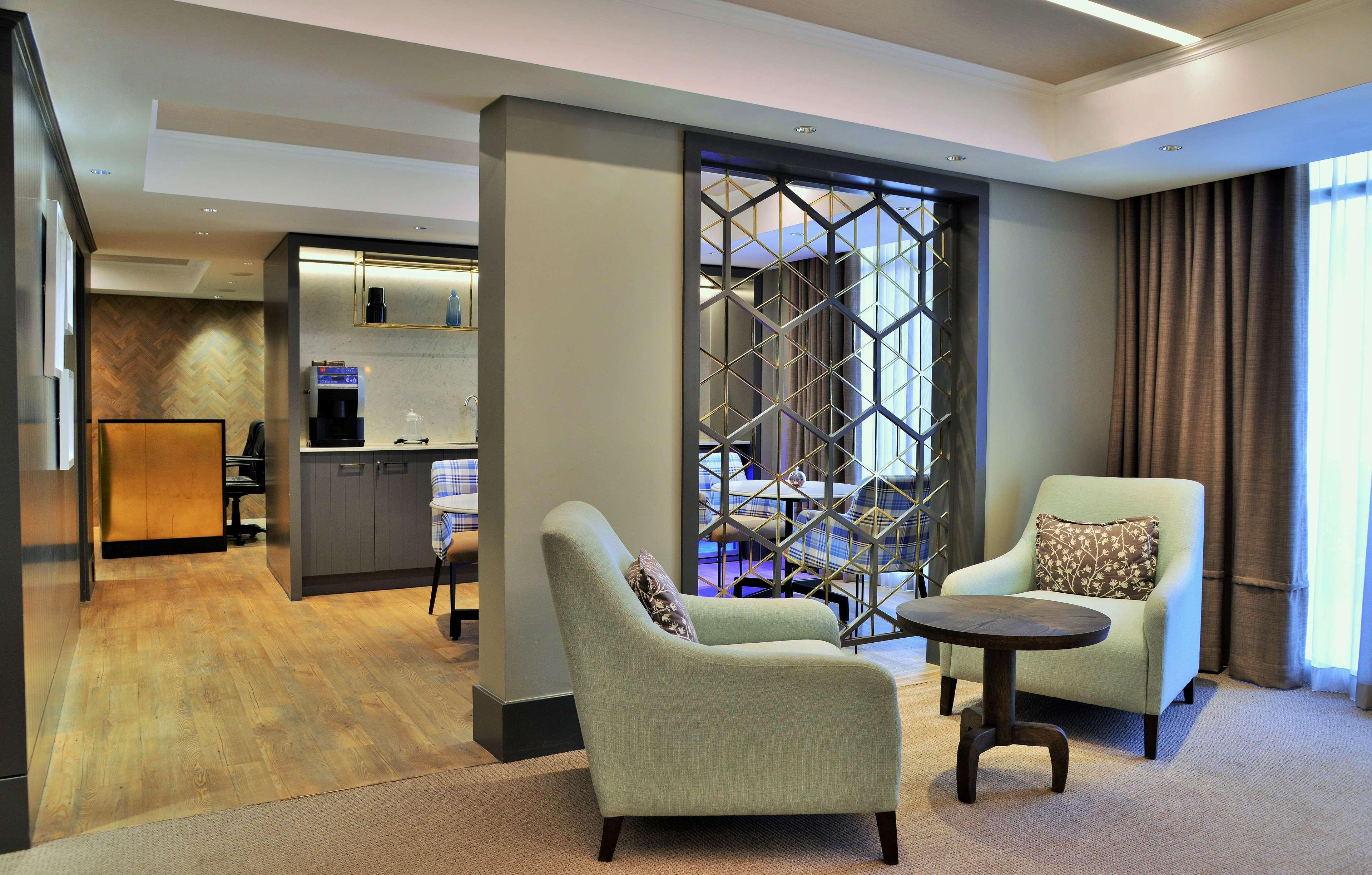 Avani Gaborone Resort&Casino Esterno foto