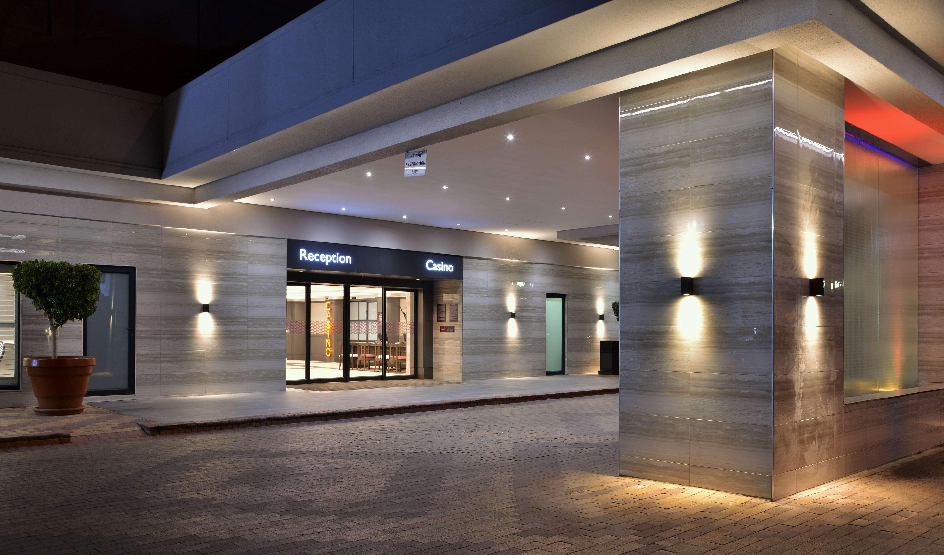 Avani Gaborone Resort&Casino Esterno foto